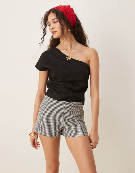 Abercrombie & Fitch mid rise tailored shorts in black gingham - view 1