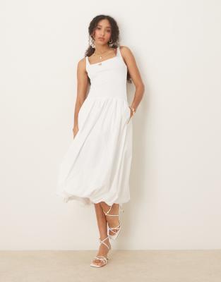 Abercrombie & Fitch - Midikleid in Weiß mit tief angesetzter Taille und Ballonsaum-Grau