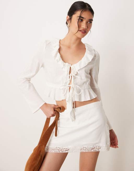 Abercrombie & Fitch – Mini-Skort in Weiß mit Spitzenborte und mittelhohem Bund, 2 von 5