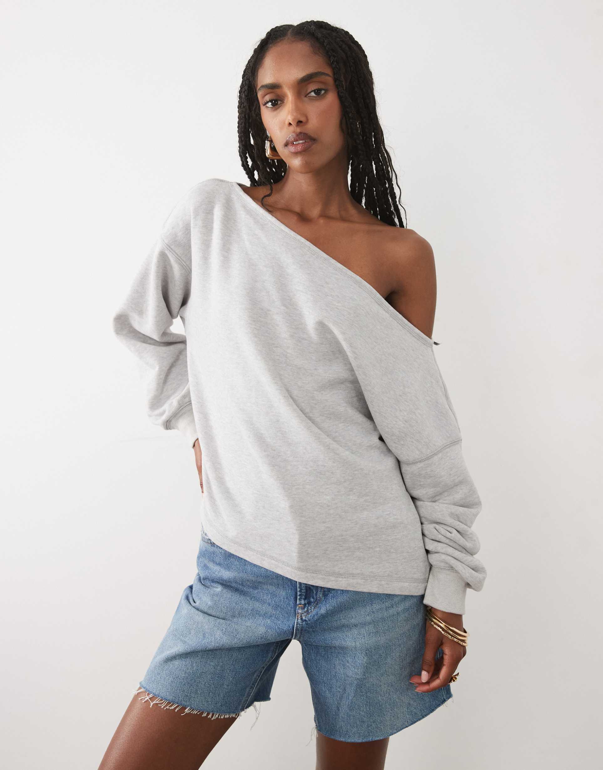 abercrombie & fitch one shoulder sweatshirt in light gray