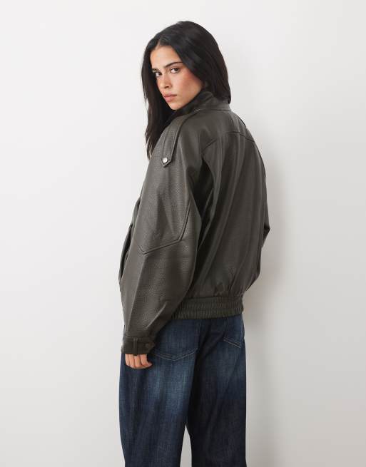 Abercrombie & Fitch oversized bomberjacka i läderimitation i khaki, 2 av 4