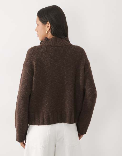 Abercrombie & Fitch oversized striktrøje med ståkrave i brun, 4 af 4