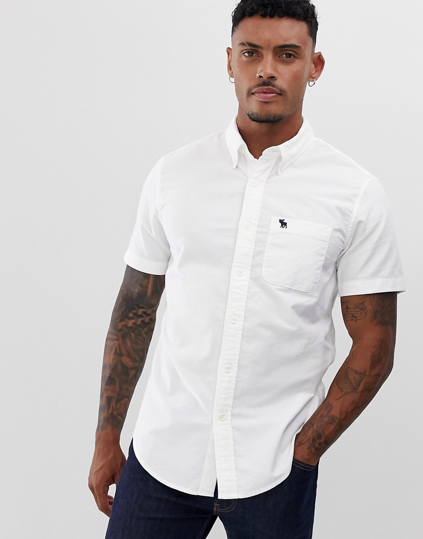 Abercrombie & Fitch - Oxford overhemd met logo en korte mouwen in wit