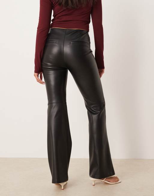 Abercrombie & Fitch - Pantalon slim bootcut en cuir à taille haute épurée - Noir, 5 de 5