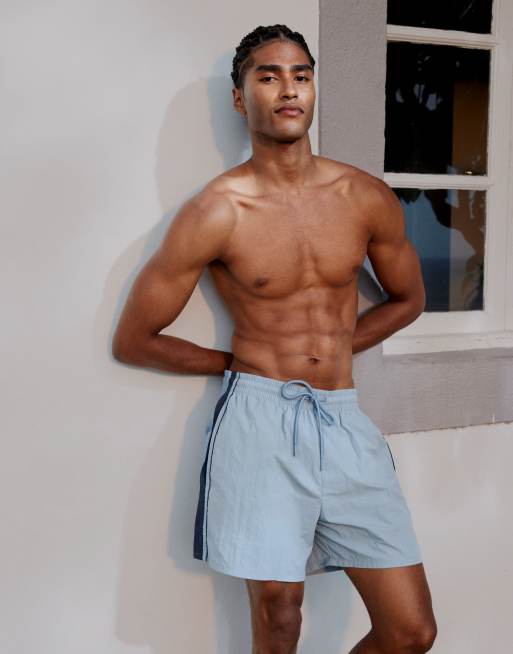 Abercrombie & Fitch - Pantaloncini comodi blu navy con righe laterali a contrasto, 2 di 5