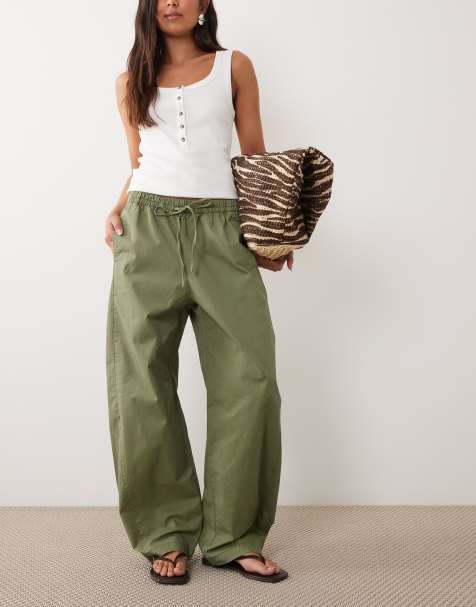 Abercrombie & Fitch - Pantaloni in twill oliva con gamba a barilotto - view 1