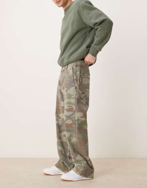 Abercrombie & Fitch - Pantaloni larghi con stampa mimetica e dettagli carpenter