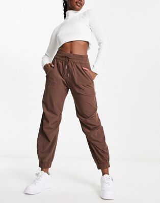 Abercrombie & Fitch parachute cargo trouser in brown  - ASOS Price Checker