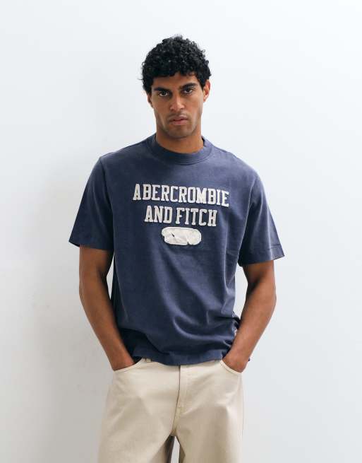 Abercrombie & Fitch patch logo T-shirt in dark blue, 3 of 5