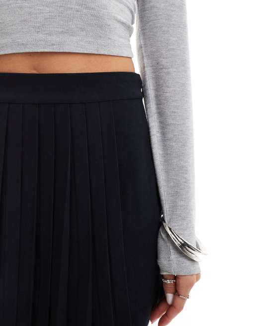 Abercrombie & Fitch pleated wrap skort in black, 5 of 5