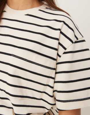 Abercrombie & Fitch Pocket Box Fit T-shirt In Multi
