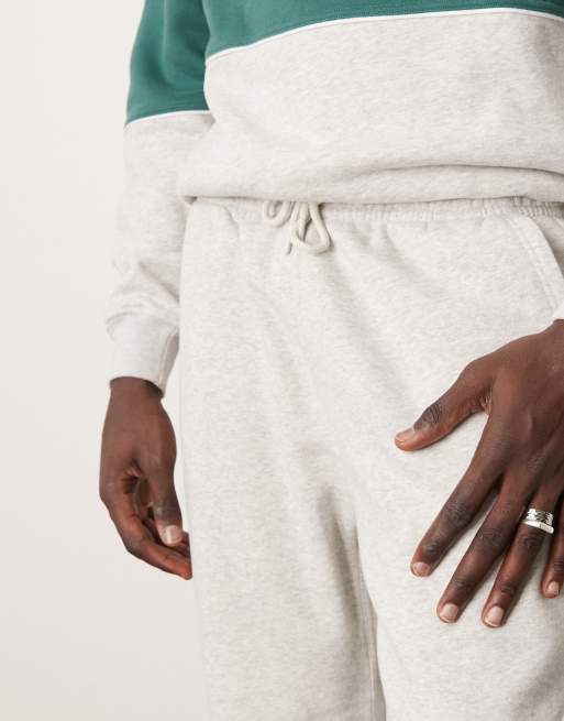 Abercrombie & Fitch – Premium – Grå mjukisbyxor med öppen fåll, 5 av 5