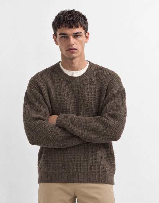 Abercrombie & Fitch pull essentiel en maille gaufrée col rond marron, 8 de 10