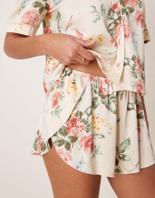 Abercrombie & Fitch pyjama shorts in multi floral co-ord, 2 of 4