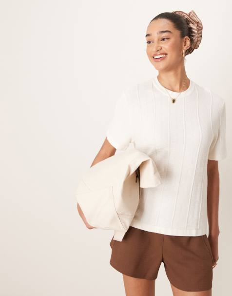 Abercrombie & Fitch ribbed seam t-shirt in white - view 1