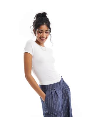 Abercrombie & Fitch Abercrombie & Fitch ribbed t-shirt in white