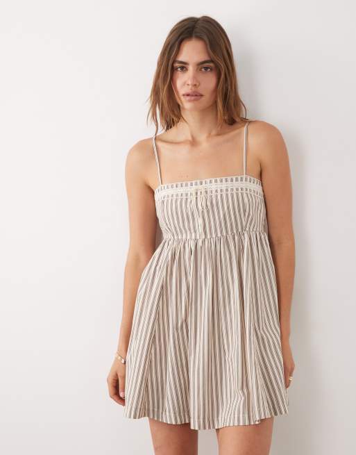 Abercrombie & Fitch - Robe babydoll à rayures fines avec short intégré - Marron, 2 de 4