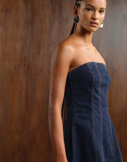 Abercrombie & Fitch - Robe bandeau courte et évasée en denim - Indigo , 4 de 4