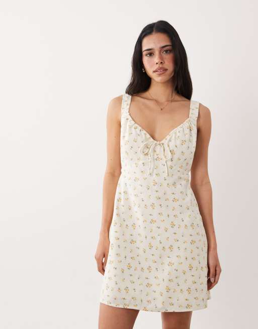Abercrombie & Fitch - Robe courte froncée tendance folk - Blanc fleuri, 3 de 4