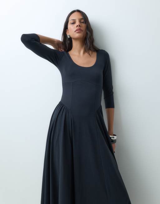 Abercrombie & Fitch robe mi-longue noire à col arrondi sans soutien-gorge, 3 de 5
