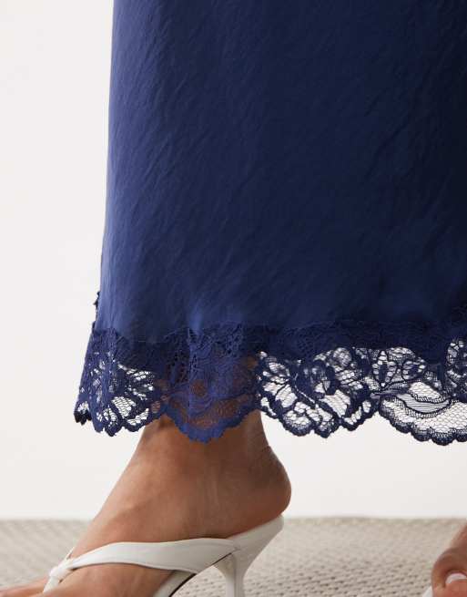 Abercrombie & Fitch – Satin-Maxirock in Marineblau mit Spitzensaum, 2 von 5