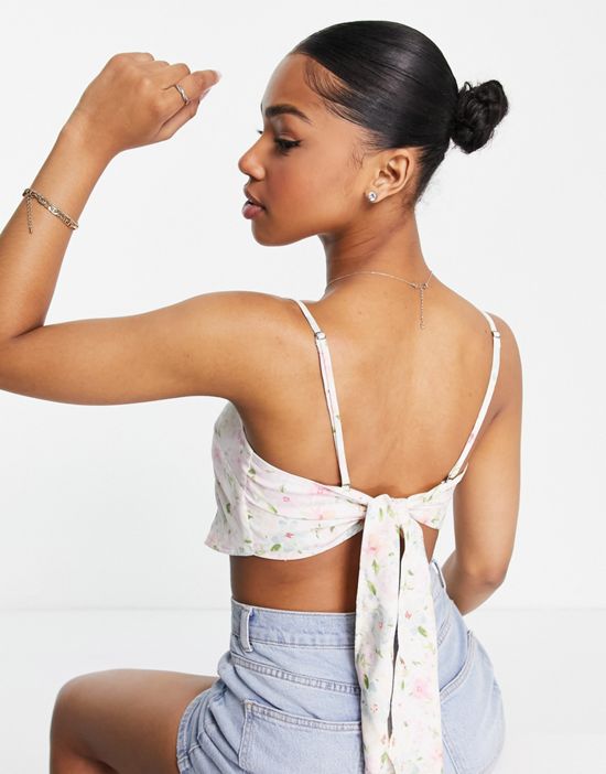 https://images.asos-media.com/products/abercrombie-fitch-scarf-cami-top-in-white-floral/202080502-2?$n_550w$&wid=550&fit=constrain