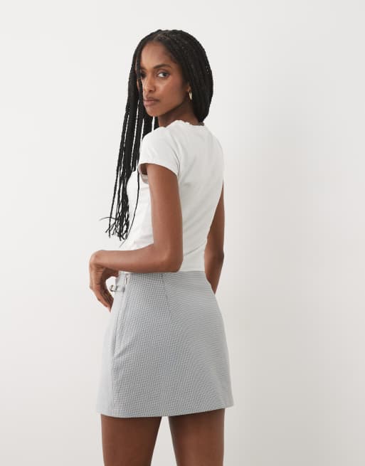 Abercrombie & Fitch Scarlett high rise mini skirt in grey houndstooth, 5 of 5