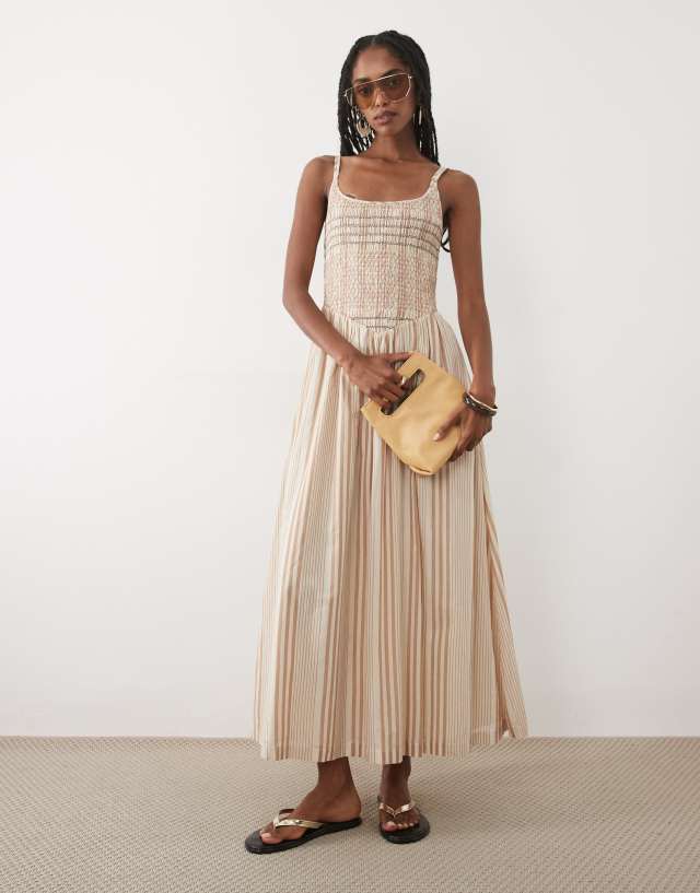 brown striped maxi dress Abercrombie & Fitch scoop neck dipped waist in stripe Maxi dresses Voluminous puff Occasion:Spring-Break Vince Camuto Women's Asymmetric Select Jacket & Vest Size:EU46/US36/S