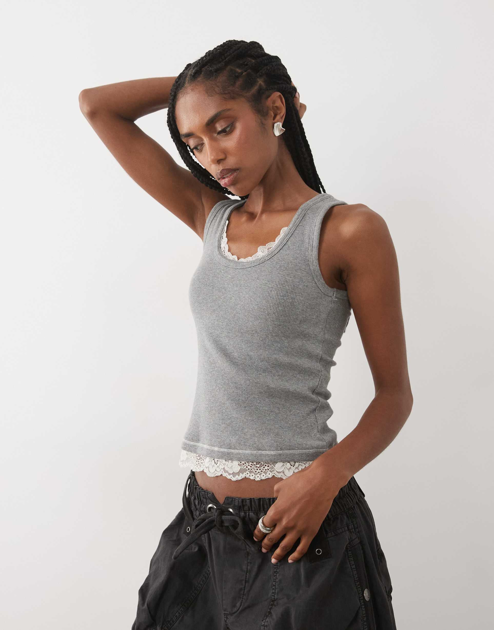 abercrombie & fitch scoop neck tank top with built in bra in gray