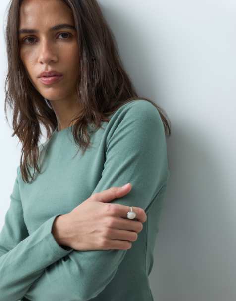 Abercrombie & Fitch seamless long sleeve baby tee in sage green - view 1