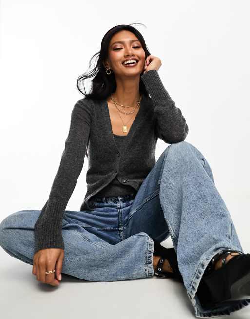 Abercrombie & Fitch - Set grigio antracite in due pezzi con top senza maniche e cardigan in misto lana merino