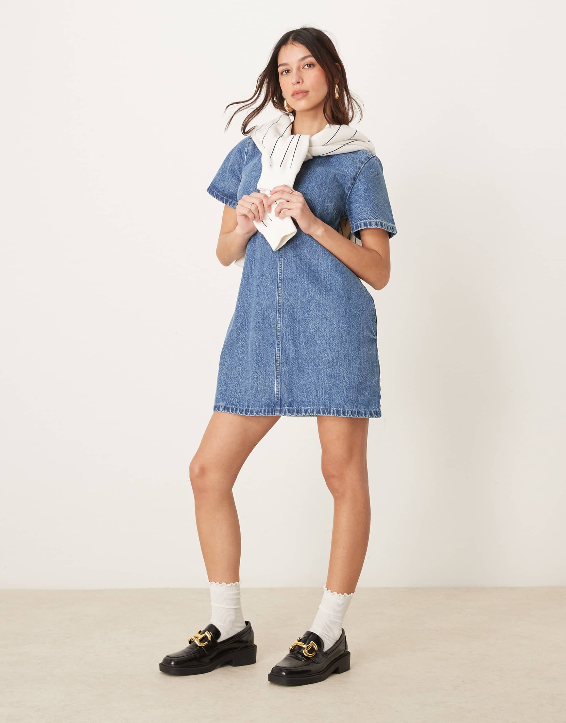 abercrombie & fitch short sleeve crew neck denim mini dress in medium wash blue