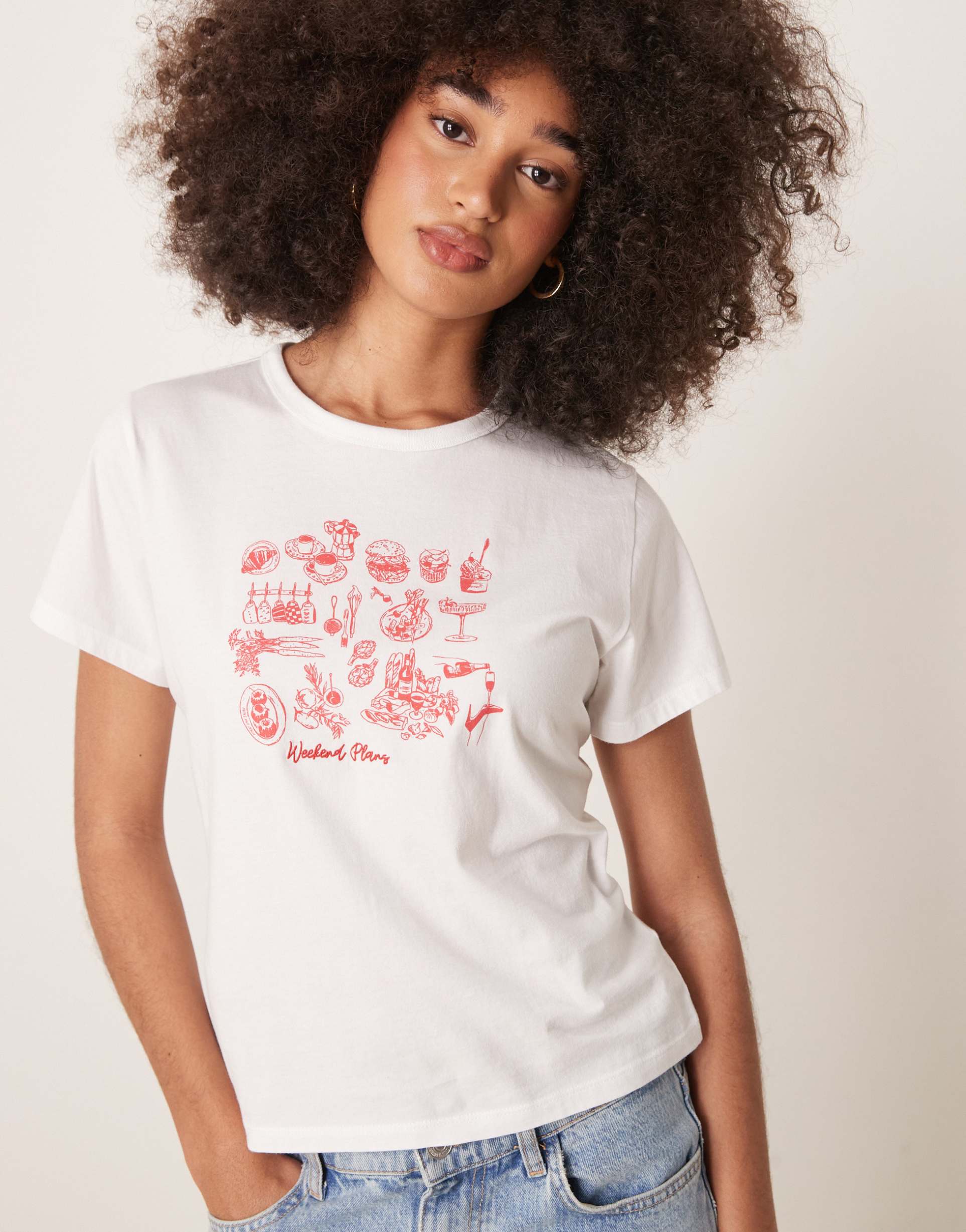 abercrombie & fitch short sleeve graphic skimming t-shirt in white