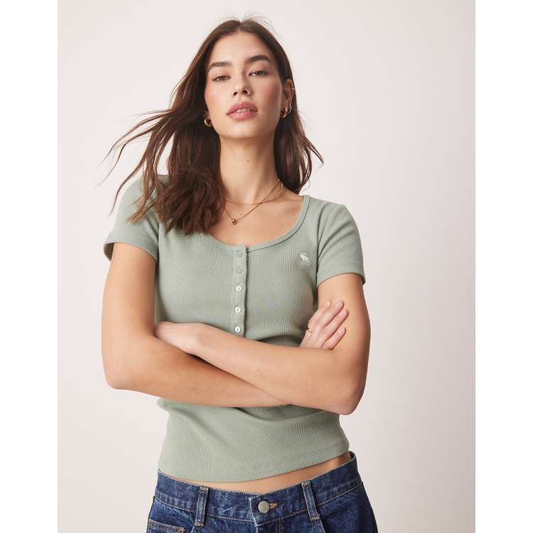 Abercrombie&amp;Fitch - abercrombie&amp;fitch  トップス Abercrombie & Fitch plunge neck sleeveless top in cherry