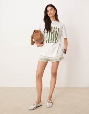 Abercrombie & Fitch Short Sleeve Martini Graphic Boyfriend T-shirt In White