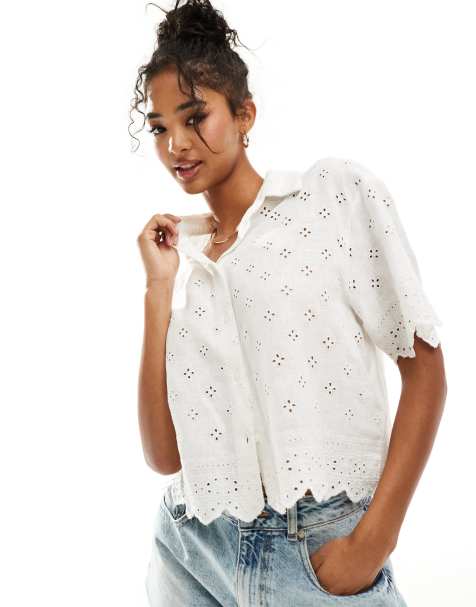Abercrombie & Fitch short sleeve scallop shirt in white - view 1