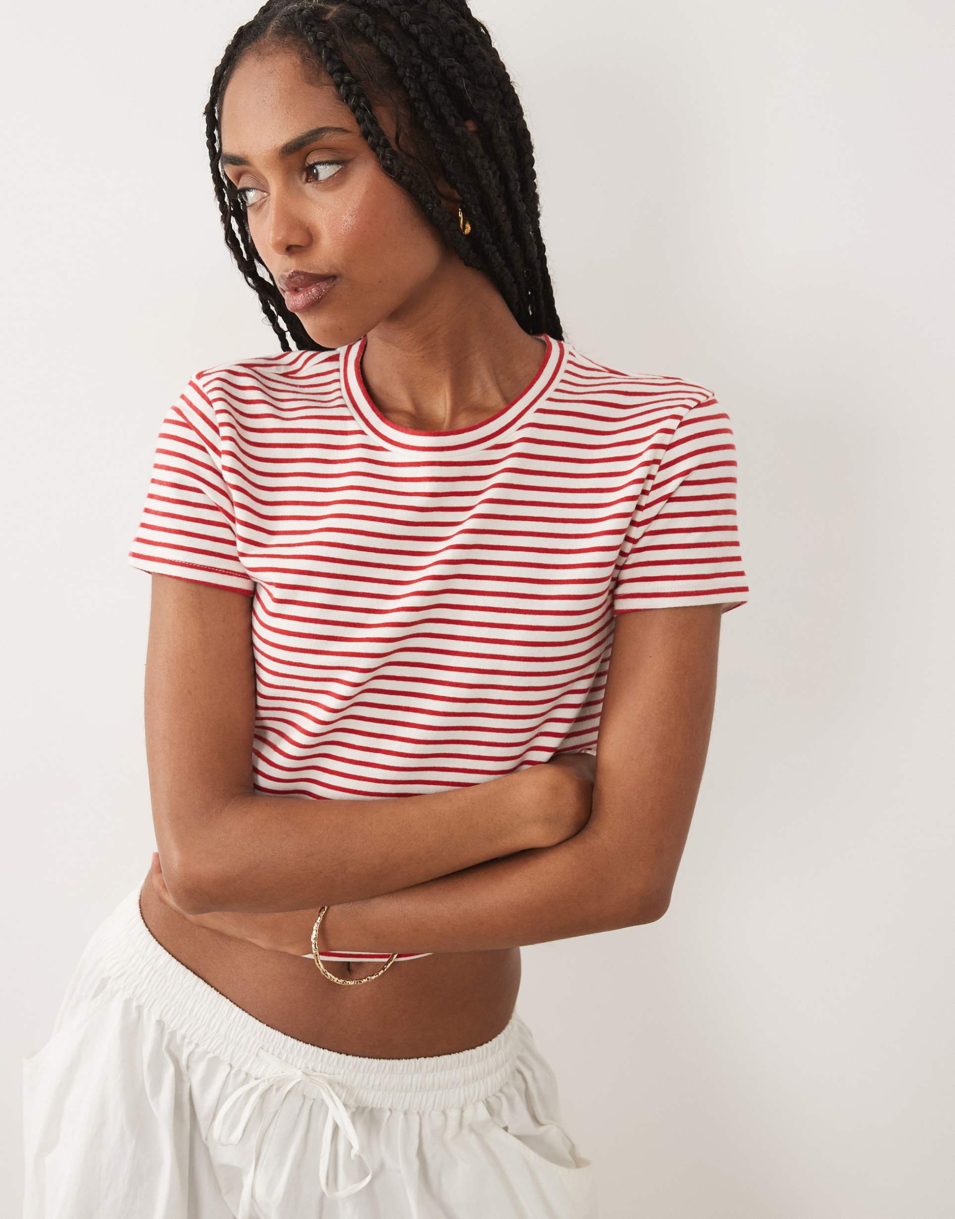 abercrombie & fitch short sleeve seamless baby tee in red stripes