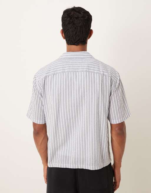 Abercrombie & Fitch short sleeve seersucker shirt in blue stripe, 3 of 5
