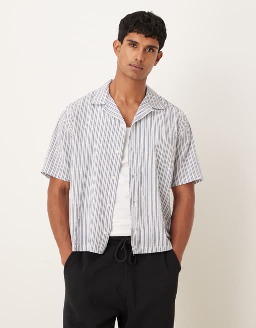 Abercrombie & Fitch short sleeve seersucker shirt in blue stripes