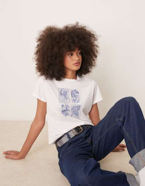 Abercrombie & Fitch short sleeve skimming cool it graphic t-shirt in white - view 1