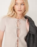 [Abercrombie & Fitch] Abercrombie & Fitch short sleeve tie up front knit cardigan in oatmeal-White M Oatmeal
