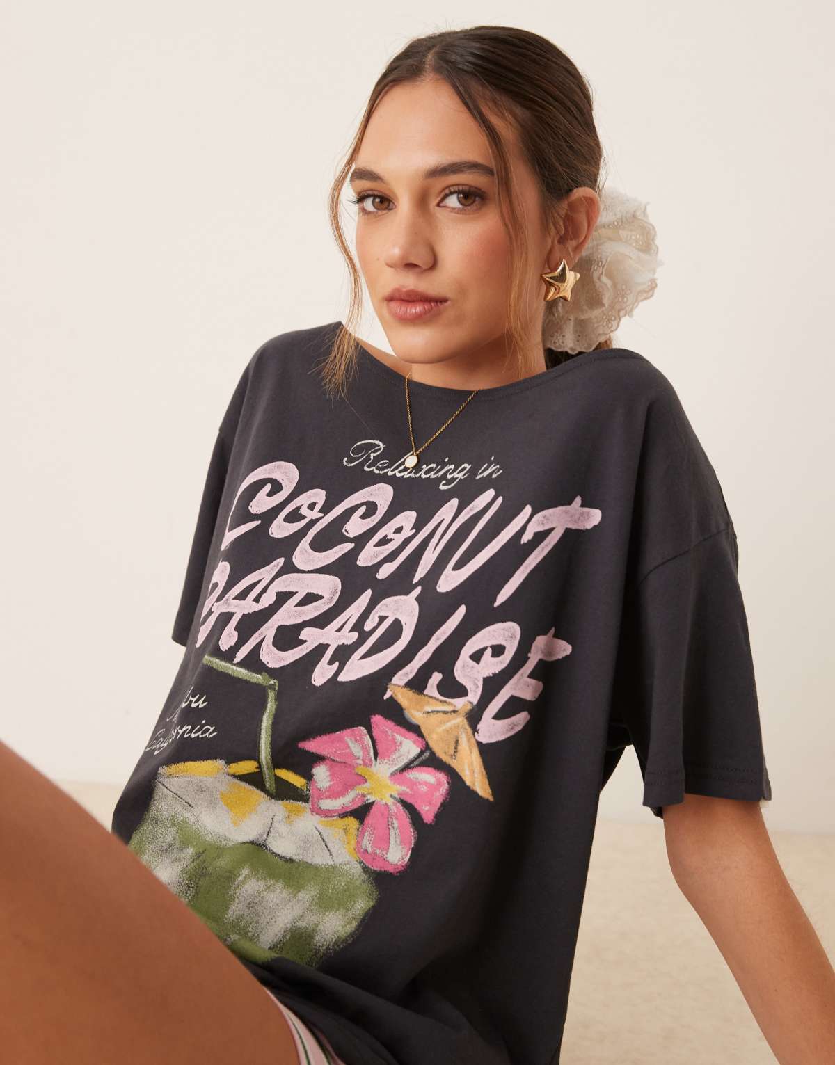 Abercrombie & Fitch short sleeve tropical graphic t-shirt in black