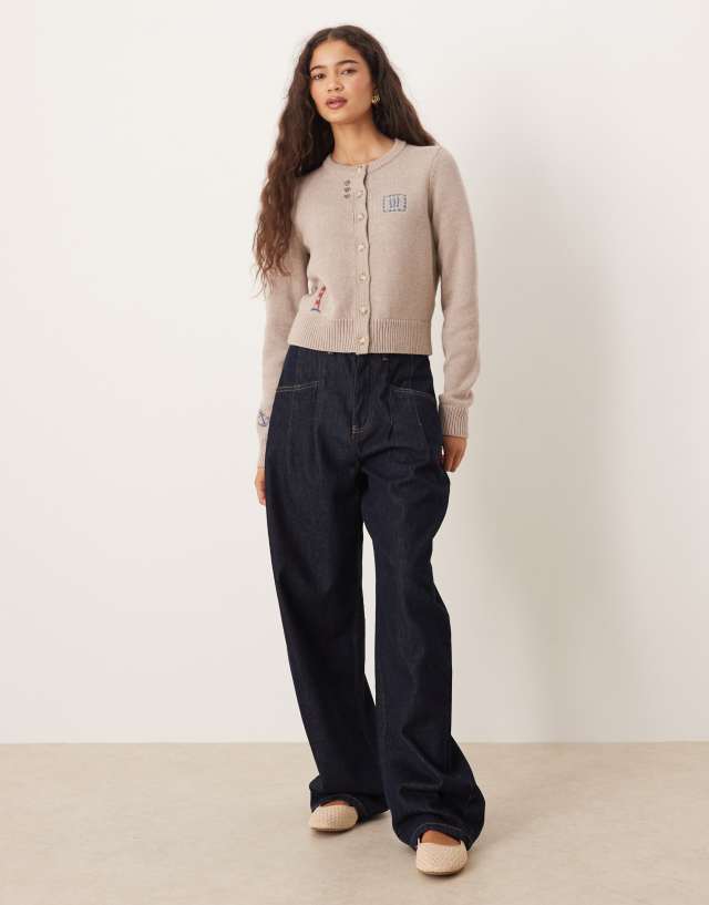 Abercrombie & Fitch shrunken motif cardigan in cream | ASOS