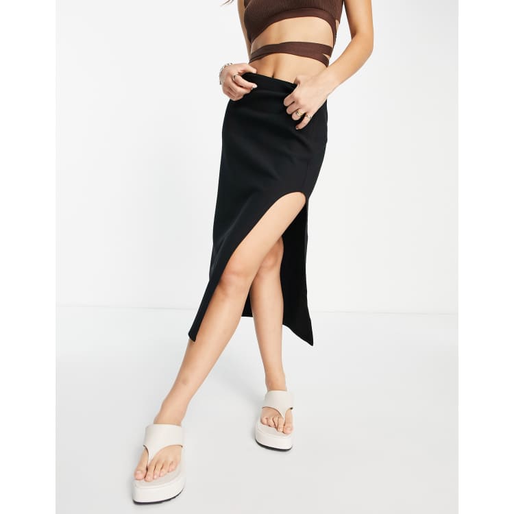 ◆AGNEL◆ slit skirt black Abercrombie & Fitch side slit midi skirt in black | ASOS