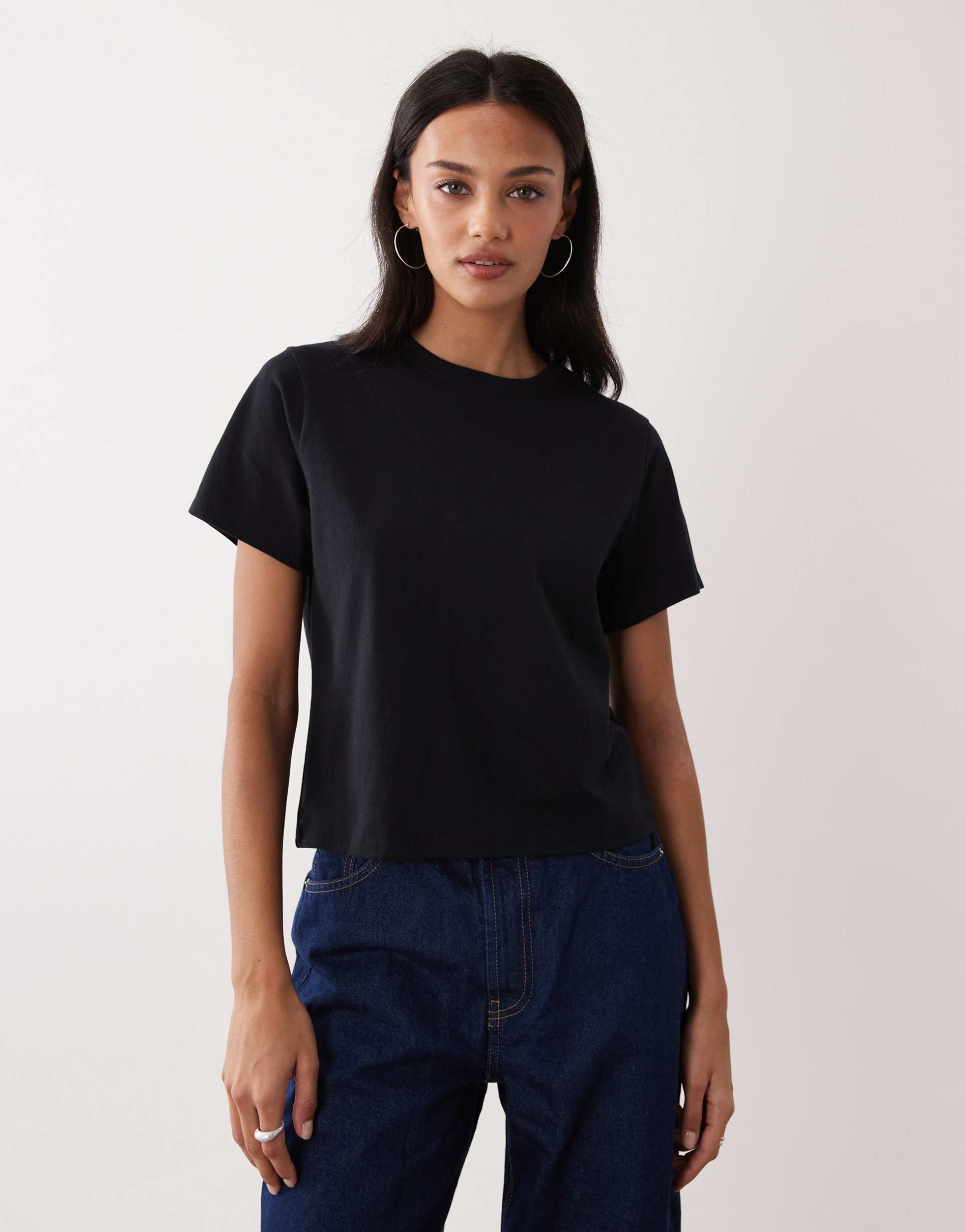 abercrombie & fitch skimming tee in black