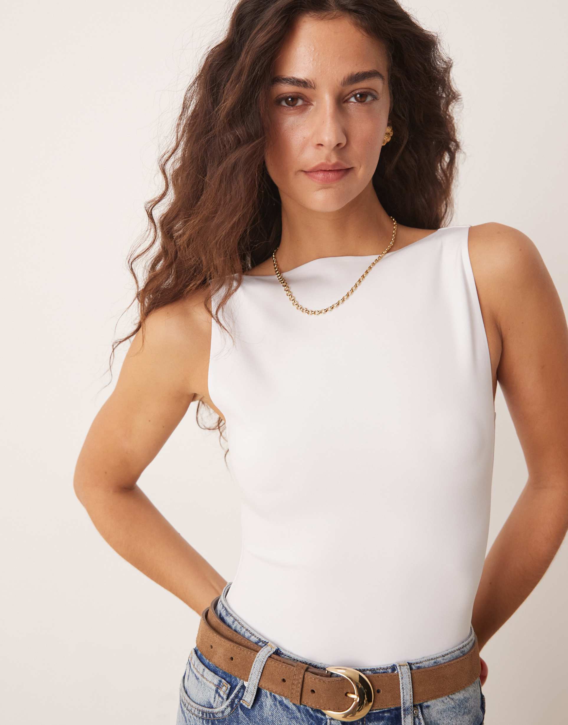 abercrombie & fitch sleeveless boat neck open back bodysuit in white