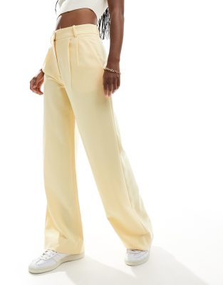 Abercrombie & Fitch Abercrombie & Fitch Sloane tailored trouser in yellow