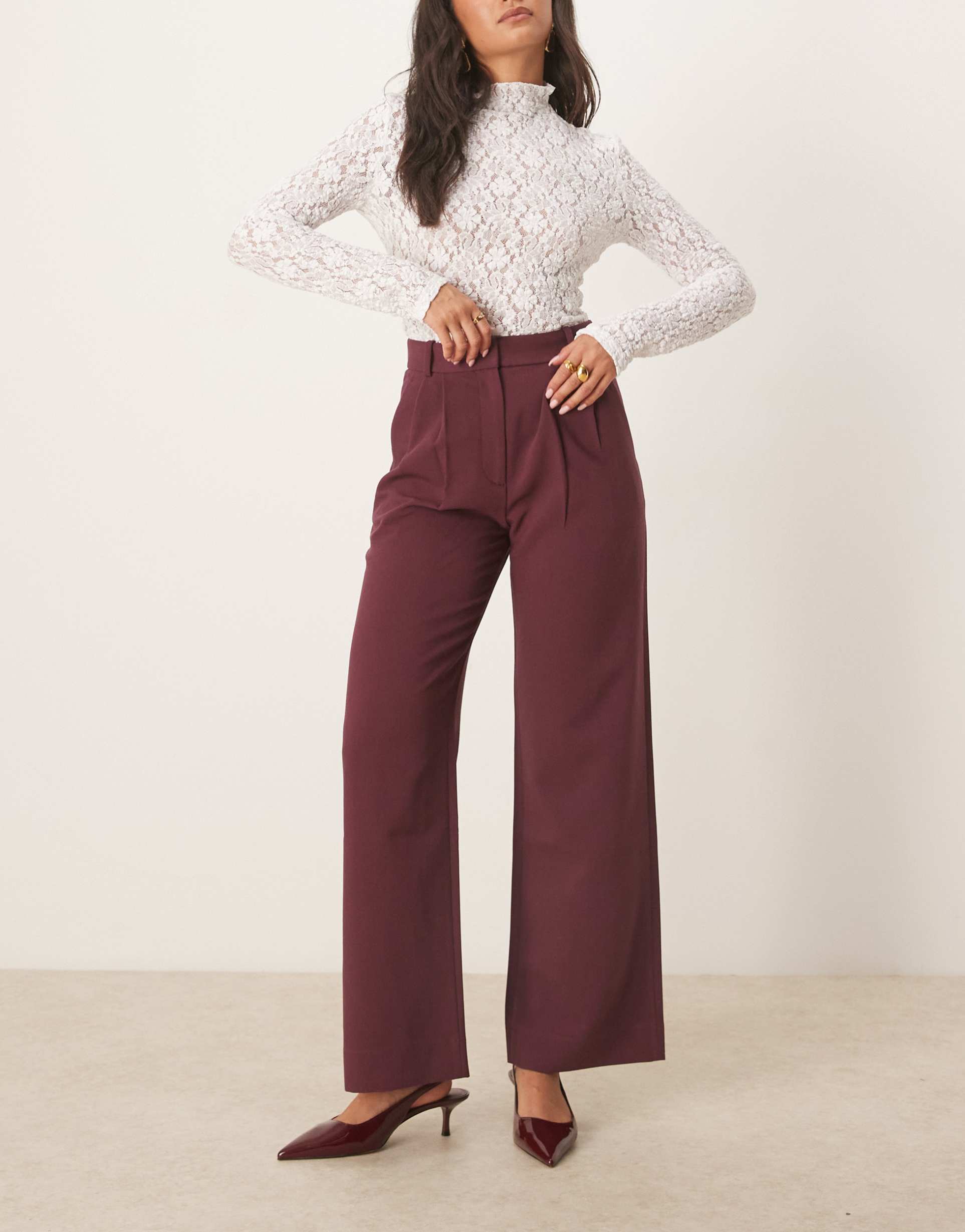abercrombie & fitch sloane ultra high waist pants in burgundy