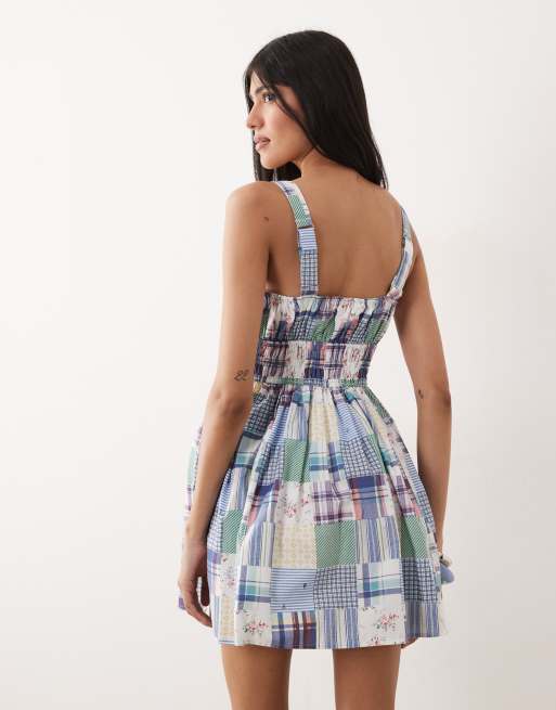 Abercrombie & Fitch - Smock-minikjole med V-hals, skort og patchwork-print, 4 af 4