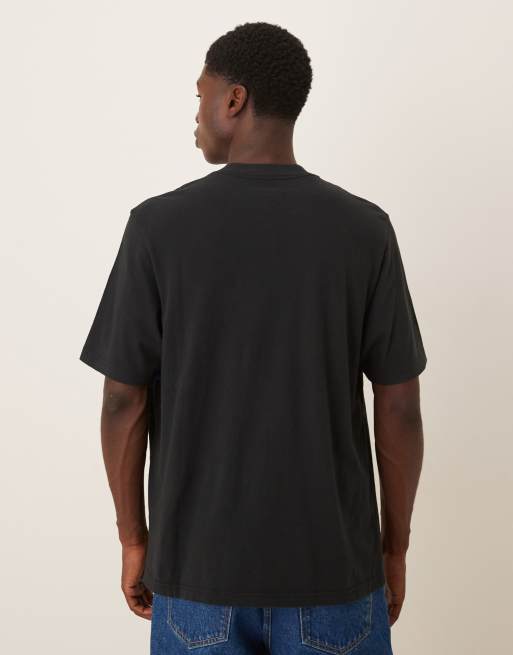 Abercrombie & Fitch - Sort T-shirt med "Alpine"-print foran, 3 af 5